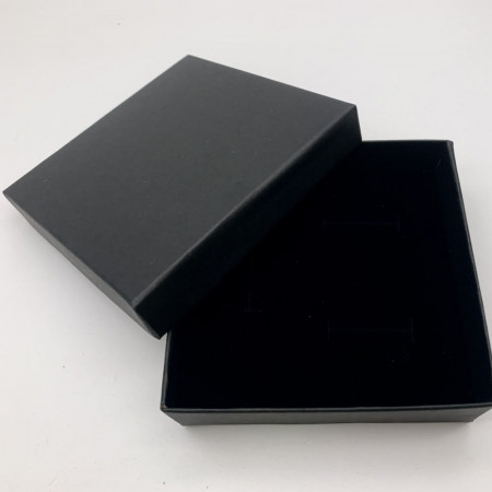 Подарочная коробочка, с ложементом, картонная, черная, матовая, размер 90х90х30 мм