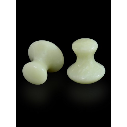 Грибок из светлого нефрита, 36 x 36 x 42 мм