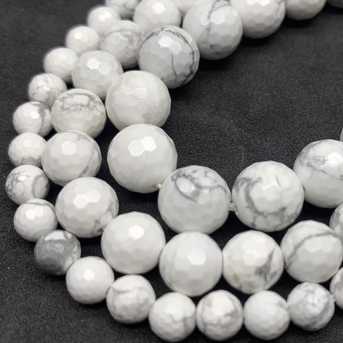Каменные бусины, Говлит натуральный (т.н. Кахолонг), шарик огранка, 10 мм, длина нити 38 см