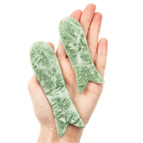 Скребок Гуаша из нефрита малый в форме рыбки, 90 x 60 x 5 мм