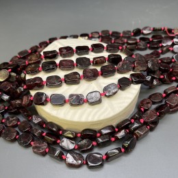 Каменные бусины, Гранат (фриформы), размер 14х11 мм, нить 39 см