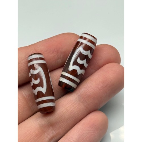 Бусина Дзи "119" из сердолика, 2 птицы, размер 30х10 мм, цена за 1 шт