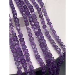 Каменные бусины, Аметист, кубик, в ювелирной огранке, 4х4 мм, длина нити 38 см