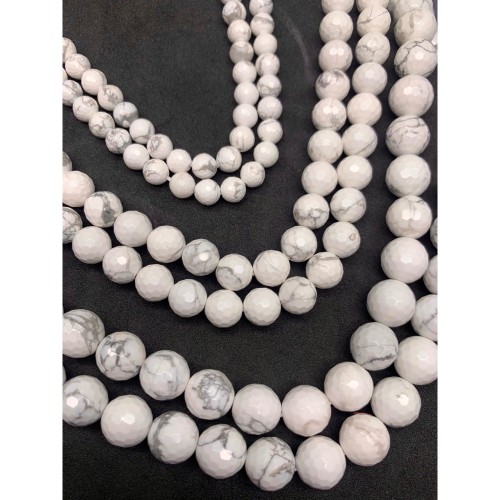 Каменные бусины, Говлит натуральный (т.н. Кахолонг), шарик огранка, 6 мм, длина нити 38 см