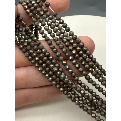 Каменные бусины, Пирит, огранка, шарик 3 мм, длина нити 38 см