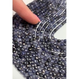 Каменные бусины, Иолит (водяной сапфир), кубик, огранка, 4,5х4,5 мм, длина нити 38 см