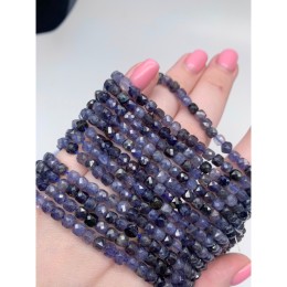 Каменные бусины, Иолит (водяной сапфир), кубик, огранка, 4,5х4,5 мм, длина нити 38 см