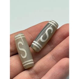 Бусина Дзи "50", Денежный крючок, агат, халцедон светлый, размер 30х10 мм, цена за 1 шт