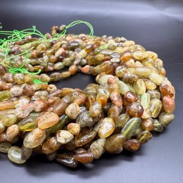 Каменные бусины, Гранат, зелёный, Гроссуляр, фриформы, 8х6 мм, длина нити 38 см