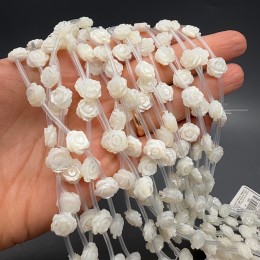 Каменные бусины, Перламутр, белый, розочки, двусторонние, 15 бусин на нити, 10 мм, длина нити 38 см