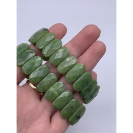 Браслет из каменных бусин, Канадский Нефрит, 20х10 мм, 20 пластин