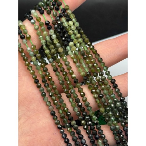 Каменные бусины, Турмалин, зелёный микс, шарик огранка, 3,5 мм, длина нити 38 см