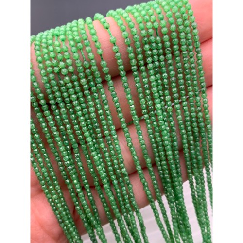 Каменные бусины, Цирконий кубический, (т.н. Циркон), зеленый яблочный кристалл, шарик огранка, 2 мм, длина нити 38 см