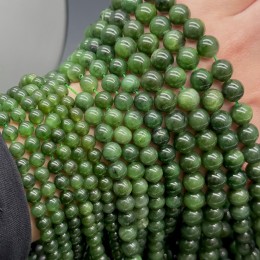 Каменные бусины, Нефрит, Россия, шарик гладкий, 9-9,5 мм, длина нити 38 см
