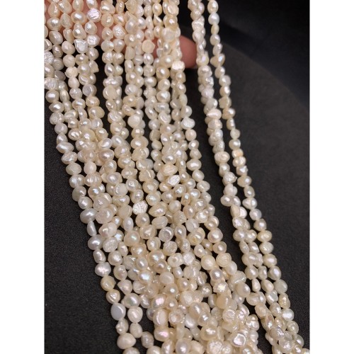 Каменные бусины, Жемчуг, белый, фриформы, 4-4,5 мм, длина нити 35 см