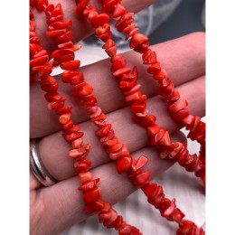 Каменные бусины, Коралл красный, тонированный, фриформы, 6х3 мм, длина нити 78 см