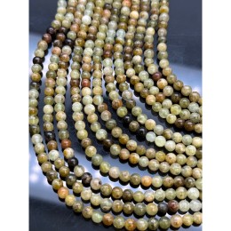 Каменные бусины, Гранат, зеленый, Гроссуляр, шарик гладкий, 4 мм, нить 38 см