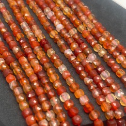 Каменные бусины, Сердолик Мульти, кубик, огранка, 4,5х4,5 мм, длина нити 38 см