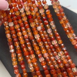 Каменные бусины, Сердолик Мульти, кубик, огранка, 4,5х4,5 мм, длина нити 38 см