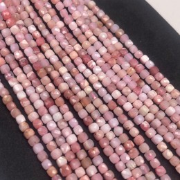 Каменные бусины, Опал розовый, люкс, кубик, огранка, 4х4 мм, длина нити 38 см