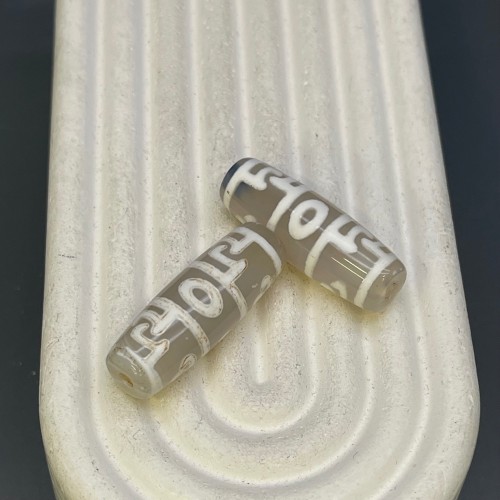 Бусина Дзи "810", Пурба, агат, халцедон светлый, размер 30х10 мм, цена за 1 шт