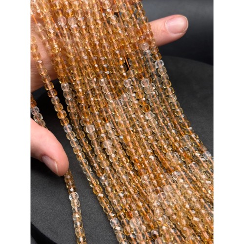 Каменные бусины, Цитрин, переходный цвет, кубик огранка, 4,5х4,5 мм, длина нити 38 см