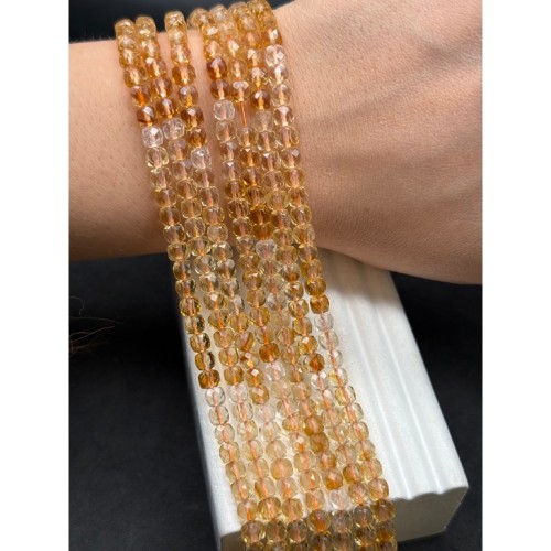 Каменные бусины, Цитрин, переходный цвет, кубик огранка, 4,5х4,5 мм, длина нити 38 см