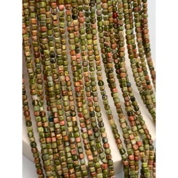 Каменные бусины, Унакит, кубик, зеркальная огранка, 2,3х2,3 мм, длина нити 38 см