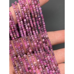 Каменные бусины, Рубин, кубик, зеркальная огранка, 2,5х2,5 мм, длина нити 38 см