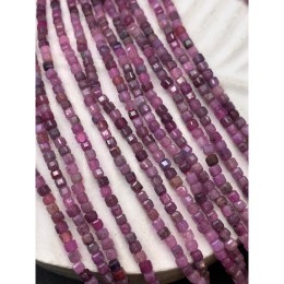 Каменные бусины, Рубин, кубик, зеркальная огранка, 2,5х2,5 мм, длина нити 38 см