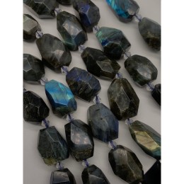 Каменные бусины, Лабрадор, огранка, фриформы, 22-26 мм, длина нити 17 см, 6 бусин на нити