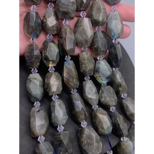 Каменные бусины, Лабрадор, огранка, фриформы, 22-26 мм, длина нити 38 см, 13 бусин на нити