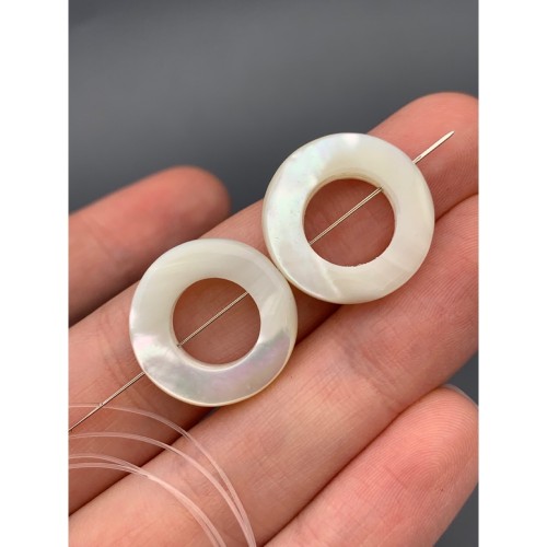 Каменные бусины, Перламутр белый, рамка под бусины, размер 20х5 мм, внутренний диаметр 10 мм, цена за 1 шт