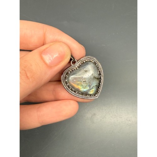 Подвеска, Лабрадор, сердце, в оправе, размер 27х9 мм, цена за 1 шт.