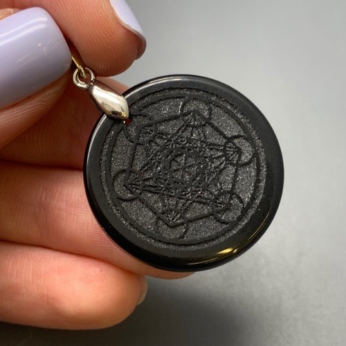 Подвеска, Агат черный, оникс, с гравировкой, "Куб Метатрона", размер 30х4,5 мм, цена за 1 шт.