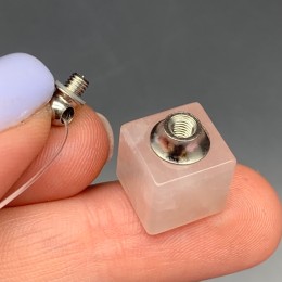 Подвеска, Розовый кварц, кулон-флакон для духов и масел, куб гладкий 12 мм, крепление - цвет серебро, цена за 1 шт.