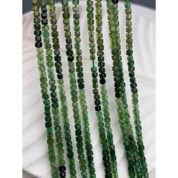 Каменные бусины, Турмалин, зеленый, люкс, кубик, зеркальная огранка, 2х2 мм, длина нити 32 см