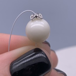 Шапочка для бусин, вставка фианиты, родий/латунь, цвет серебро, размер 4,5 мм, цена за 1 шт.