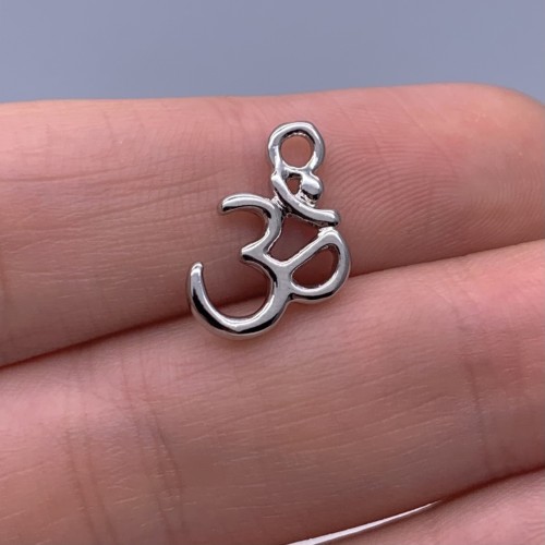 Подвеска, Ом, цвет серебро/родий, размер 13х11 мм