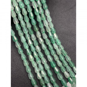 Каменные бусины, Авантюрин натуральный, зеленый, капля, огранка, 4х6 мм, длина нити 38 см