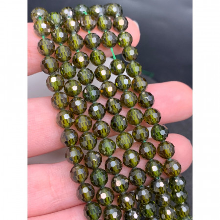 Каменные бусины, Цирконий кубический, (т.н. Циркон), темно-зелёный кристалл, шарик, огранка, 6 мм, длина нити 38 см