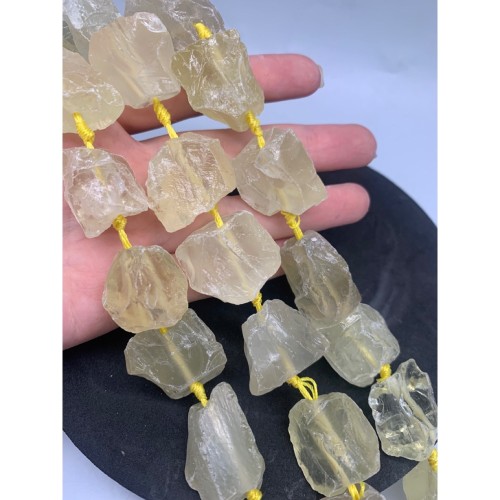 Каменные бусины, Лимонный кварц, не обработанный, фриформы, 20-28 мм, длина нити 19 см, 7-8 шт