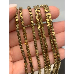 Каменные бусины, Гематит синтетический, пирамида, цвет золото, размер 3х3 мм, длина нити 38 см