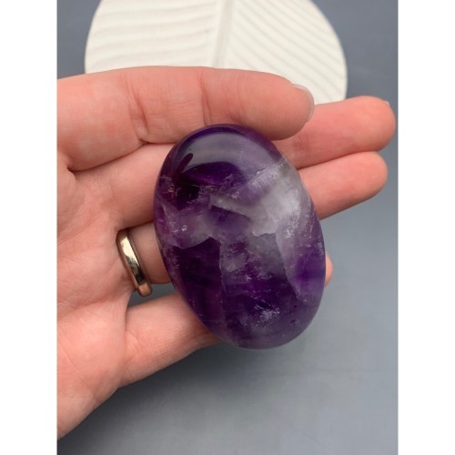 Сувенир, Аметист, антистресс камень (Worry stone), овальный, размер 60х40 мм, толщина 20 мм, цена за 1 шт.