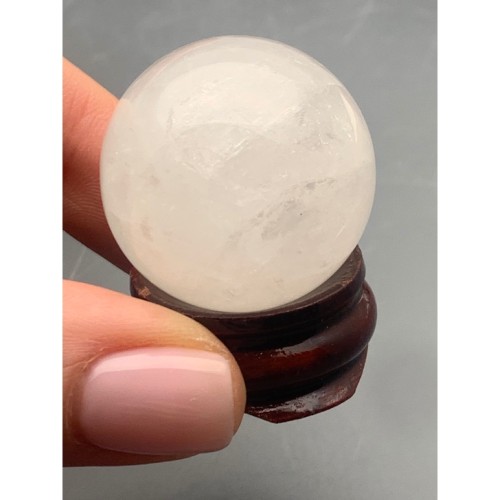 Сувенир, горный хрусталь. Кварц, шар гладкий, размер 30 мм, цена за 1 шт.