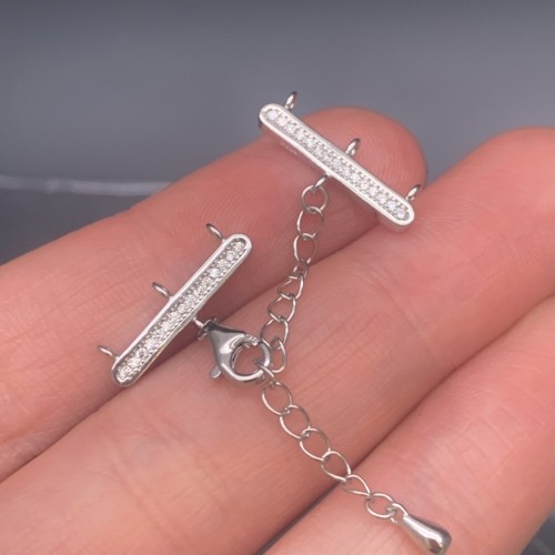 Замок, трехрядный, родированный, вставка цирконии, модель SS 925, размер 17х3 мм, карабин 8 мм, с удлинителем 40 мм, цена за шт