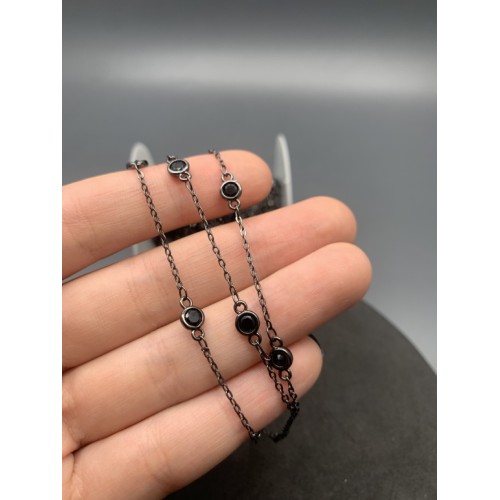 Цепь № 32, с черным кристаллом, цвет черный, размер звена 2х2,5 мм, цена за 0,5 метра