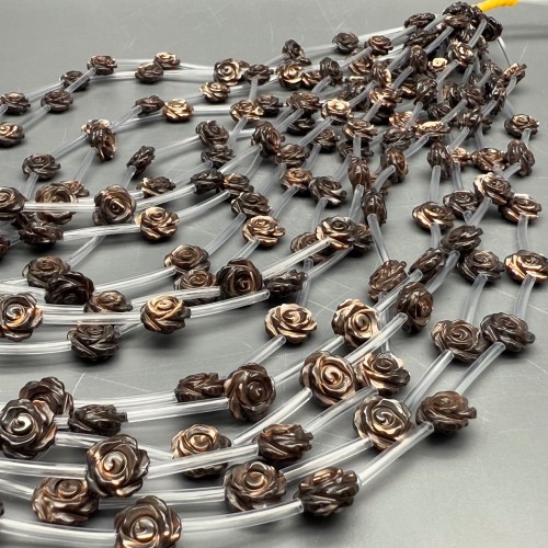 Каменные бусины, Перламутр, шоколадный, розочки, двусторонние, размер 10 мм, 15 бусин на нити, цена за нить