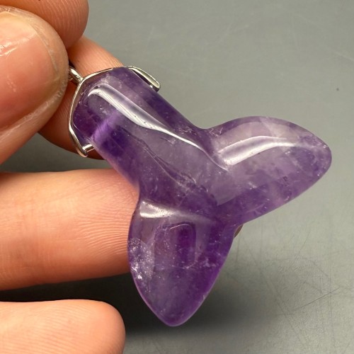 Подвеска, Аметист, Хвост кита, размер 25х26 мм, цена за 1 шт.