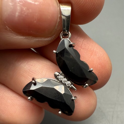 Подвеска, Агат черный, оникс, Бабочка, в оправе, крепление-цвет серебро, размер 20х15х4 мм, цена за 1 шт.